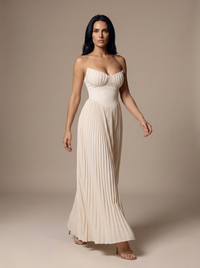 Jane Ivory studio pose2