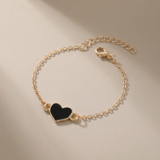 Alira Golden Bracelet studio