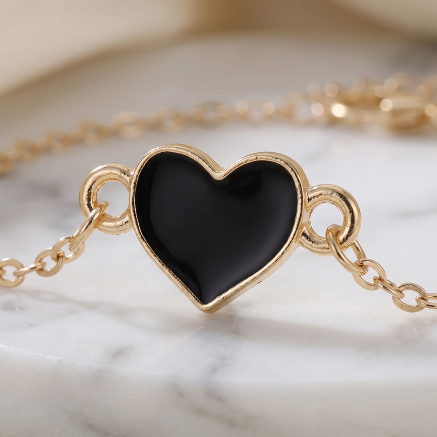 Alira Golden Bracelet heart detail