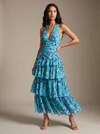 Elina Turquoise studio pose1
