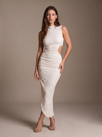 Cara Ivory Studio Turn