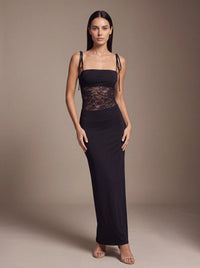 Alexia Black Studio Turn