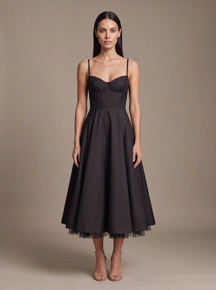 Amelie Black Studio Front