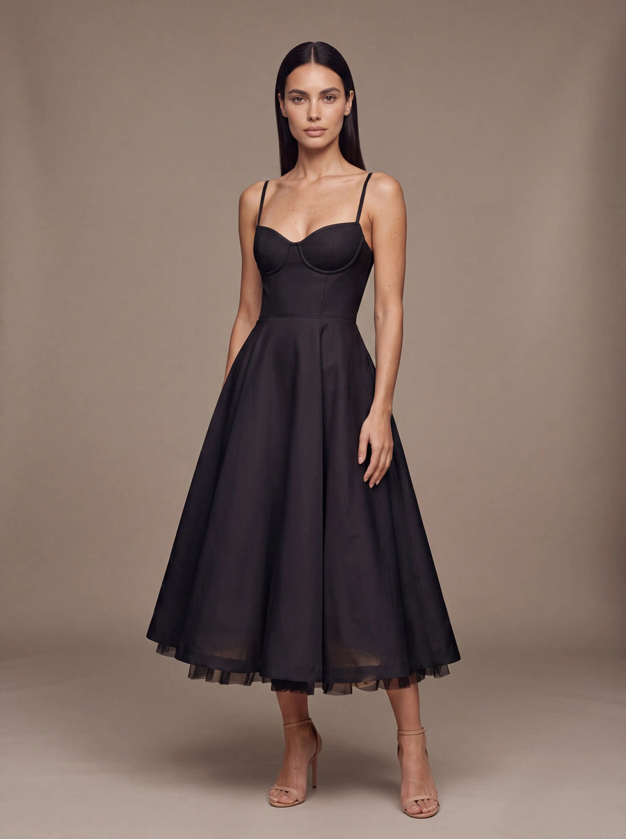 Amelie Black Studio Turn