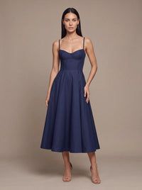 Amelie Dark Blue Studio Turn