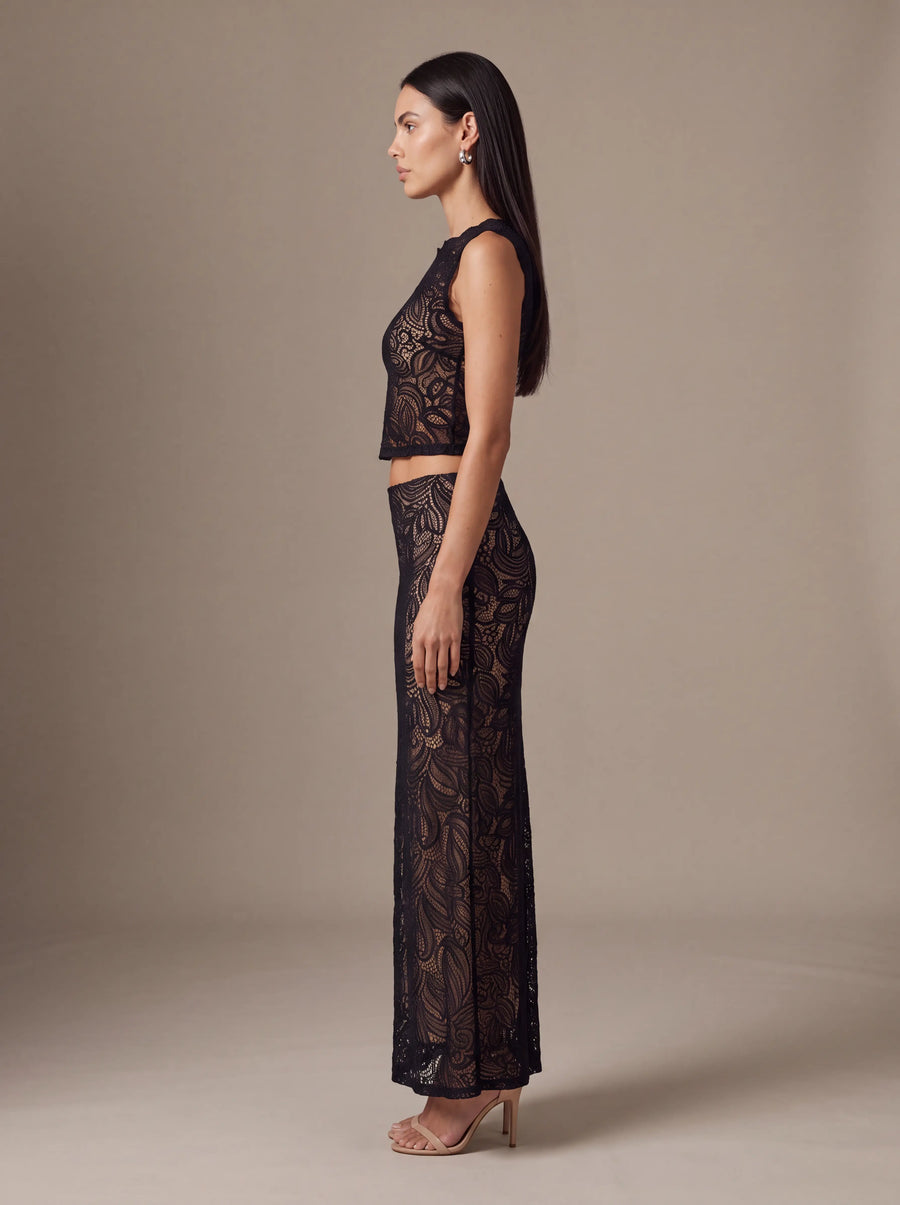Lina Black Studio Side