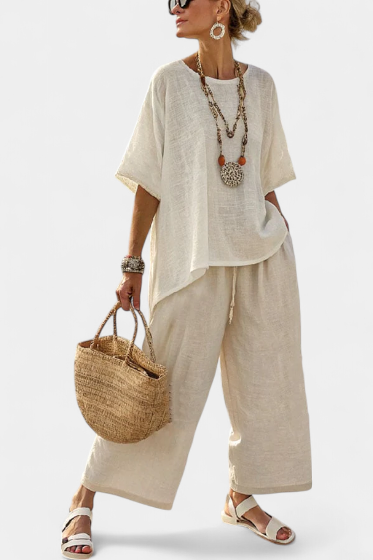 Beatrix – Comfortable Essential Shirt and Wide-Leg Trousers