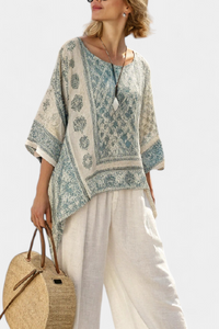 Genevieve – Comfortable Printed Blouse and White Wide-Leg Trousers