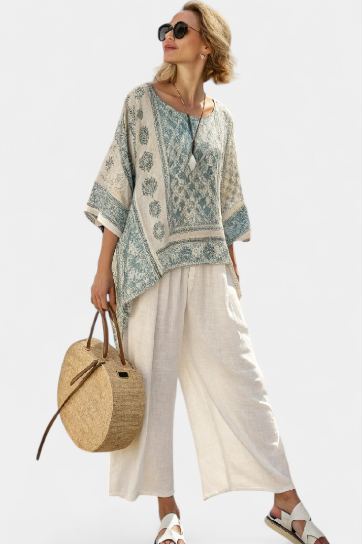 Genevieve – Comfortable Printed Blouse and White Wide-Leg Trousers