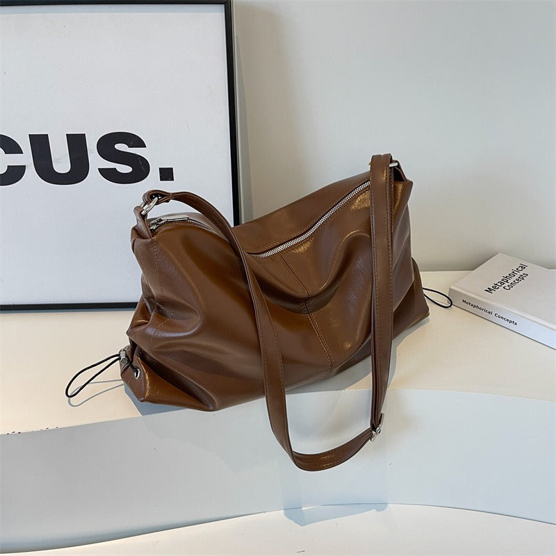 Léa Lightweight Leather-Effect Shoulder Bag