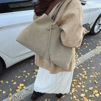 Romina – Stylish Tote Bag