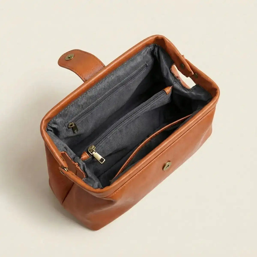 Avalon – Vintage Black Handbag