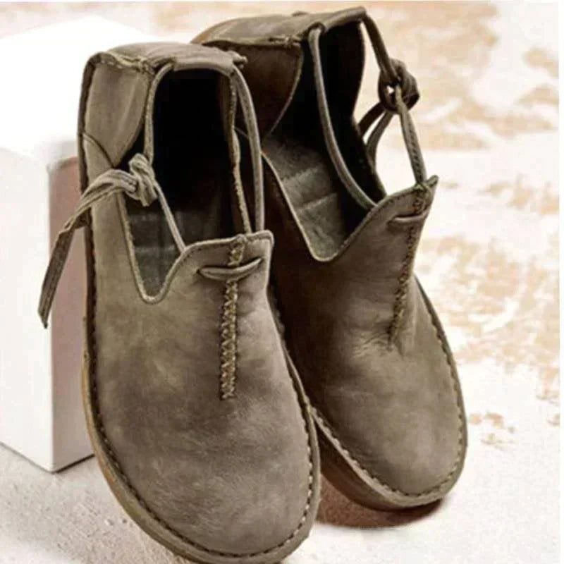 Sibyl | Women's Lace-Up Round Toe Flat Shoe