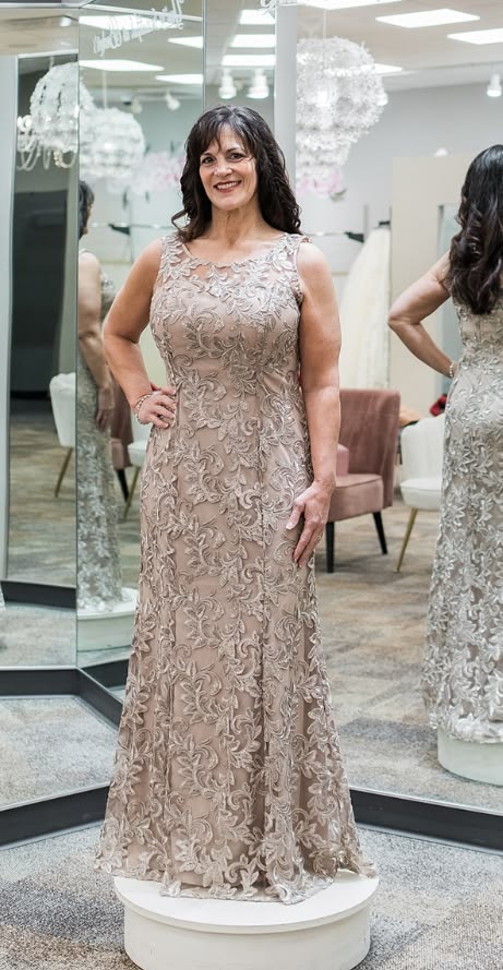 Simple Champagne Mother Of The Bride Dress With Lace APpliques Wedding