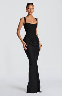 Suki Maxi Dress in black