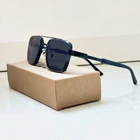 Layla | Sunglasses Retro Aviator Gold Titanium Frame Gradient Black
