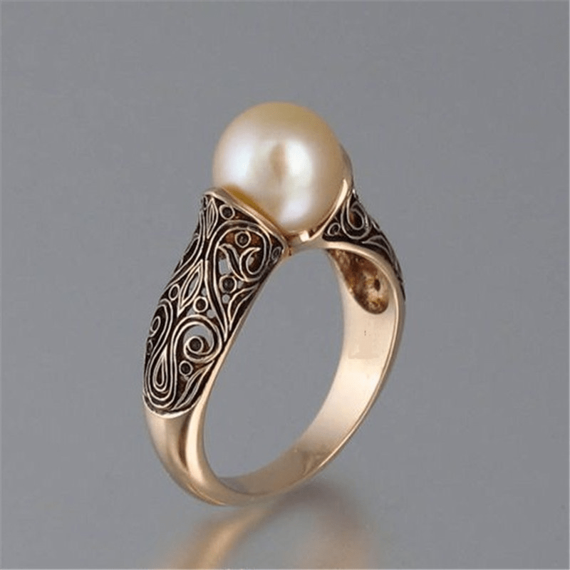 Kalista – Timeless Vintage Pearl Gold Ring