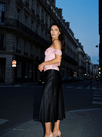 NORA TOP Pink lifestyle