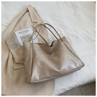 Scarlett | Women's Retro Large-Capacity PU Leather Shoulder Tote Bag Beige